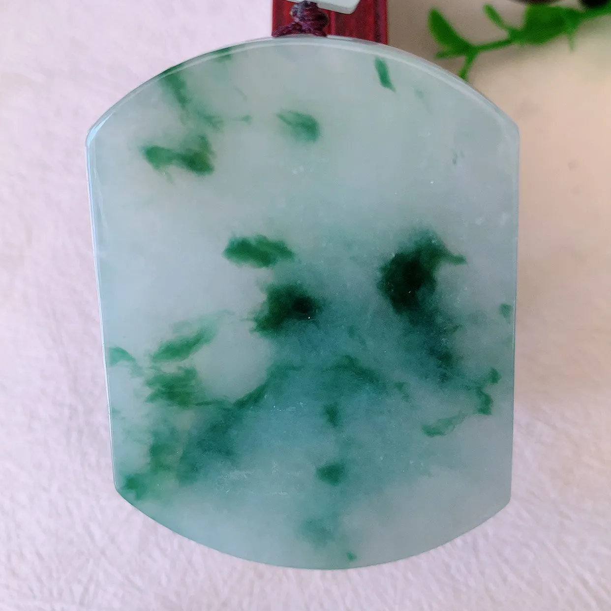 自然光实拍，冰润飘花翡翠平安无事牌吊坠，平平安安，无事牌翠色灵动，佩戴平安时尚！#46.7