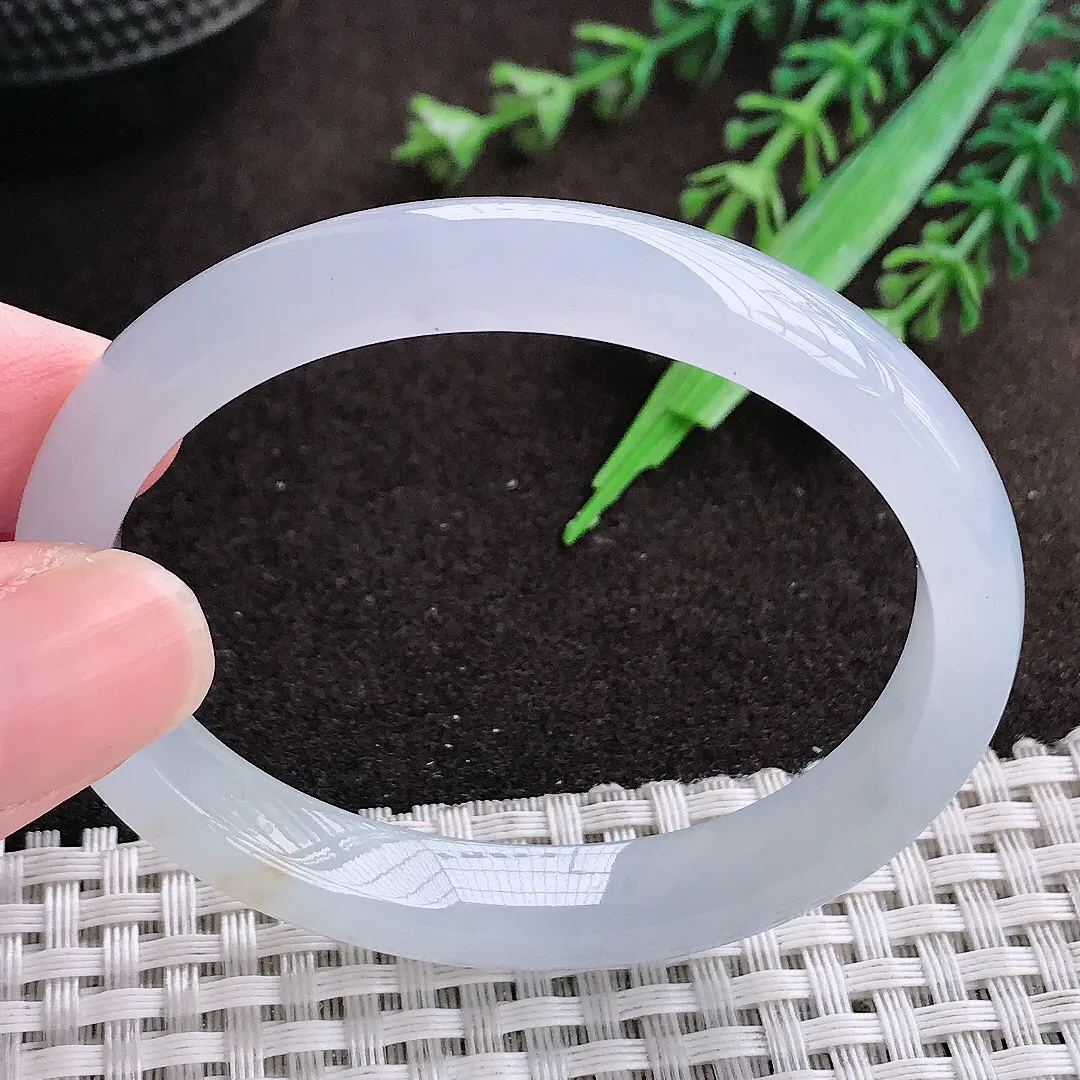 自然光52.5/45/9.2/9.5老坑秀气冰胶浅紫色贵妃手镯翡翠玉镯美人镯