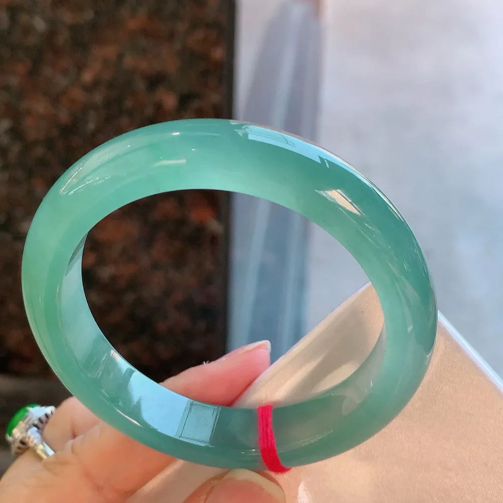 正圈冰玻蓝绿 无瑕 尺寸:54.6/12/8.3 种色俱佳