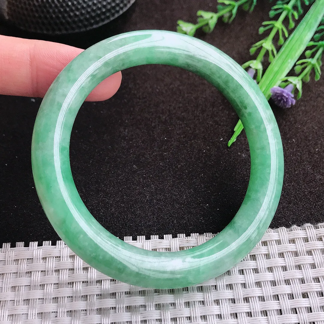 天然a货翡翠55/9.5/9.8老坑精美温润满绿圆条手镯翡翠玉镯美人镯