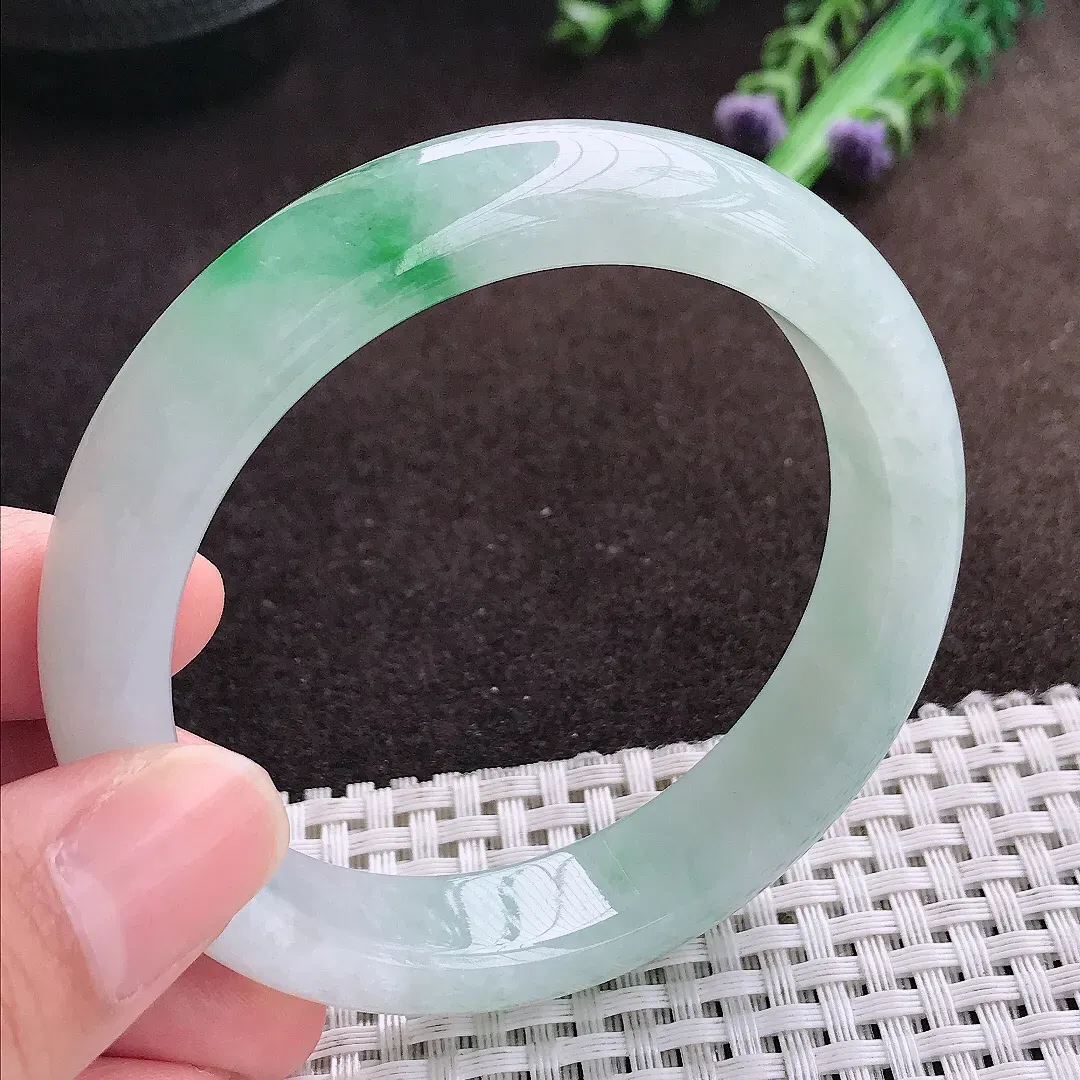 天然a货翡翠58/13/8.6老坑冰胶水灵飘绿手镯宽边翡翠玉镯美人镯