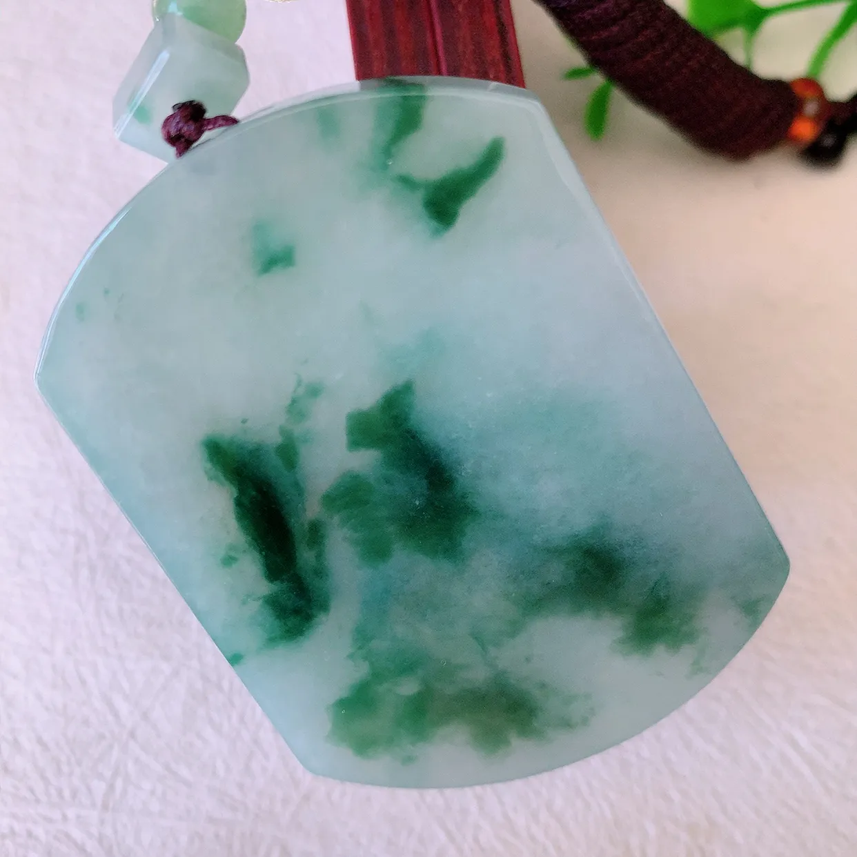 自然光实拍，冰润飘花翡翠平安无事牌吊坠，平平安安，无事牌翠色灵动，佩戴平安时尚！#46.7