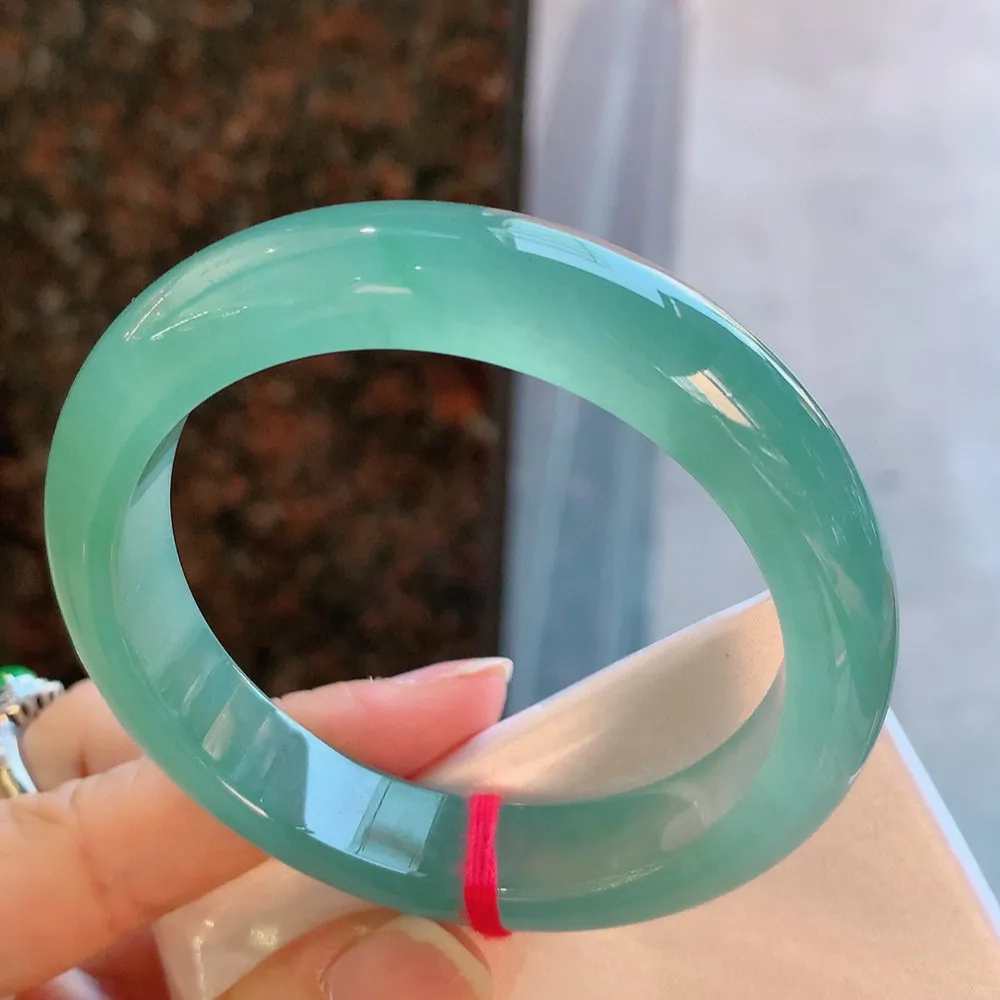 正圈冰玻蓝绿 无瑕 尺寸:54.6/12/8.3 种色俱佳