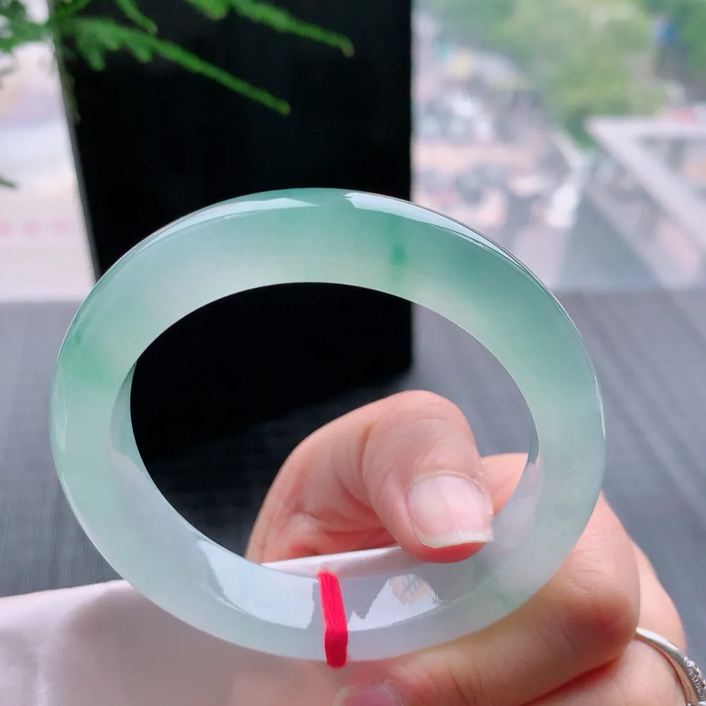 正圈冰玻飘花 无瑕 尺寸:58.1/12.6/9.6 胶感十足