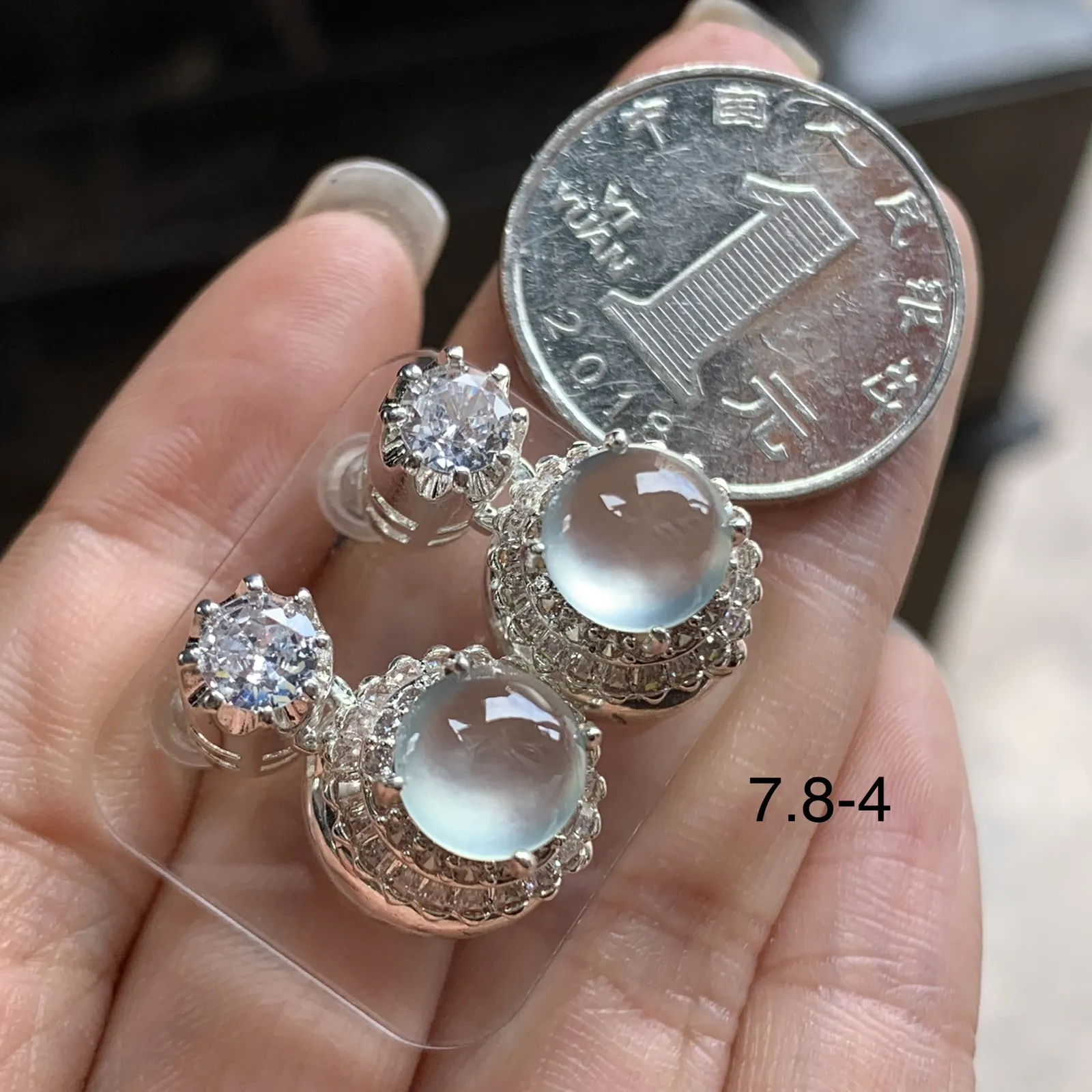 冰种戒面一对^_^荧光透亮