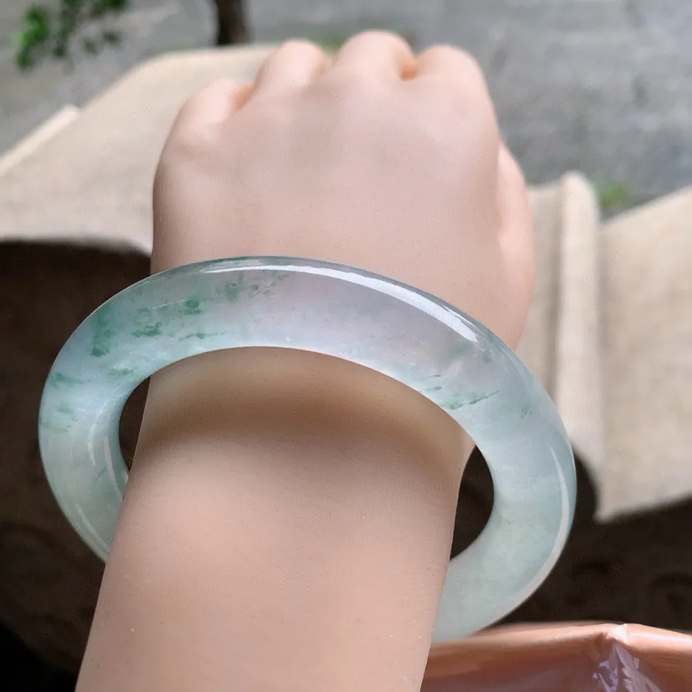 圆条玻璃中绿花 无瑕 尺寸:64.7/12.7 大圈口 起刚光