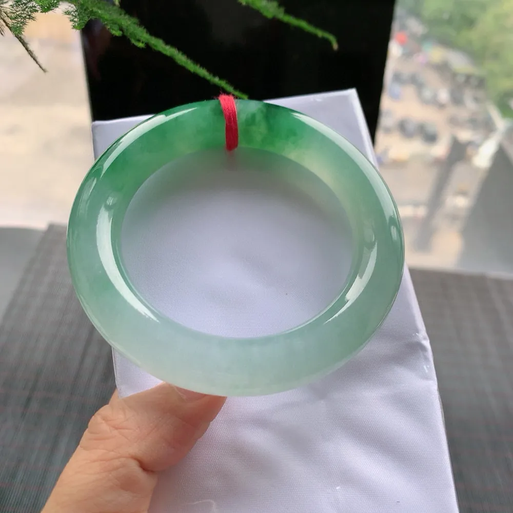 圆条高冰绿花 无瑕 尺寸:57.3/12.3/12.1 胶感十足 色好