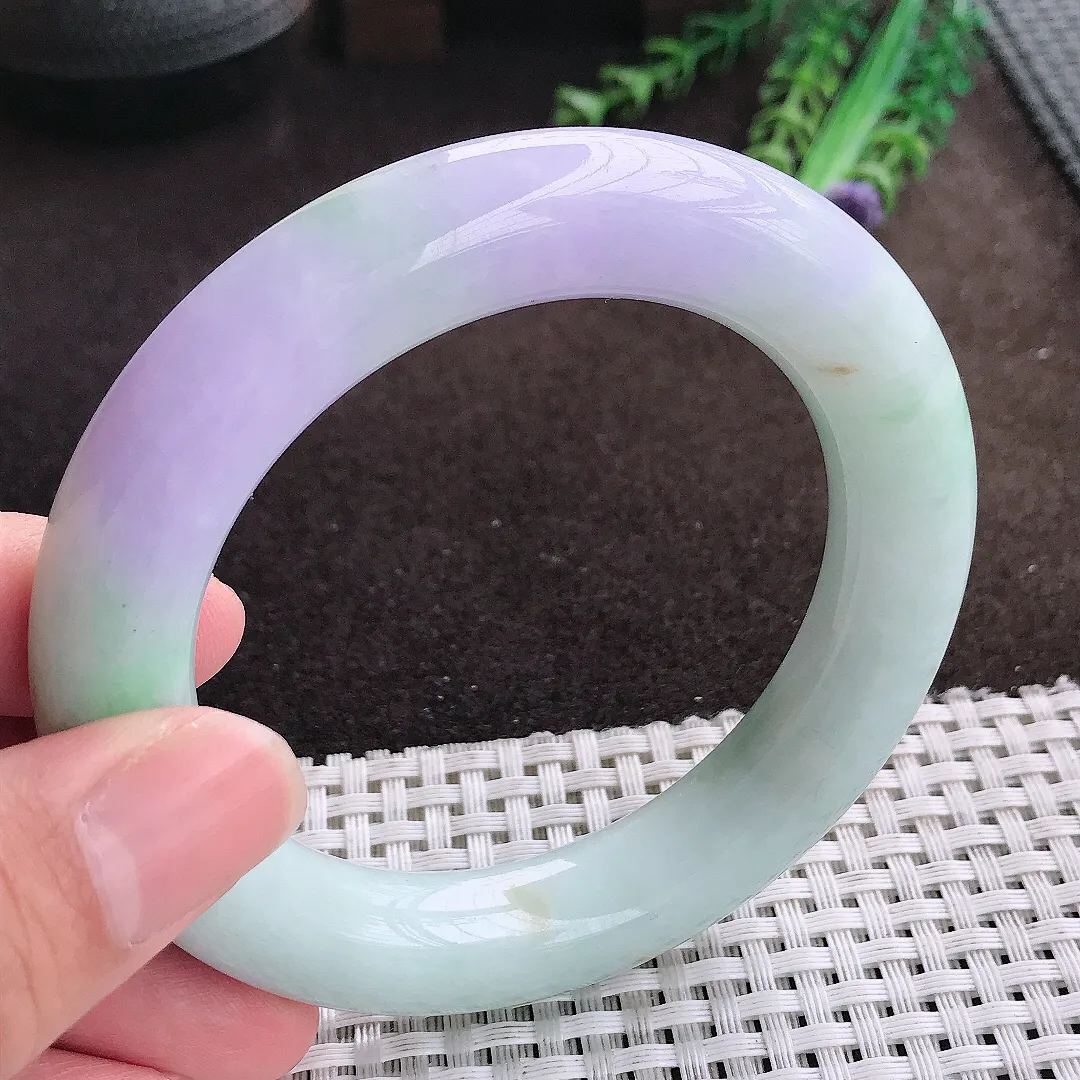 自然光57/12.5老坑精美温润春带彩胖圆条手镯翡翠玉镯美人镯