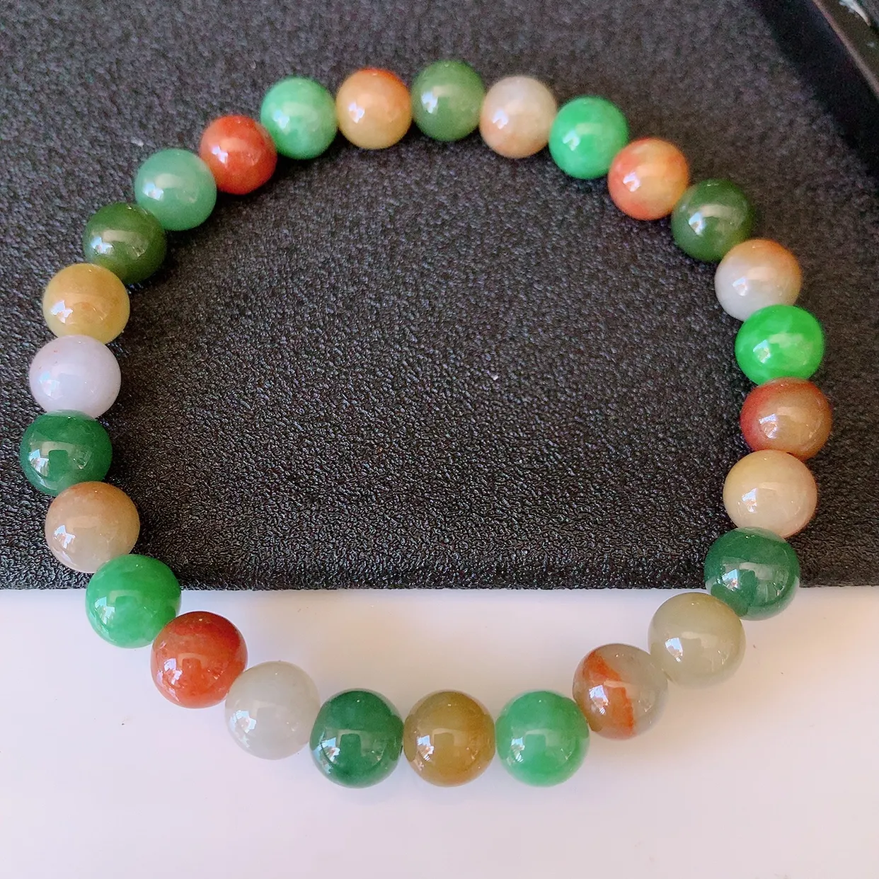 自然光实拍，冰润多宝翡翠手链，多彩翡翠手串，颜色丰富，料子细腻，高档大气，自戴送礼佳品！#46.7取一尺寸7mm