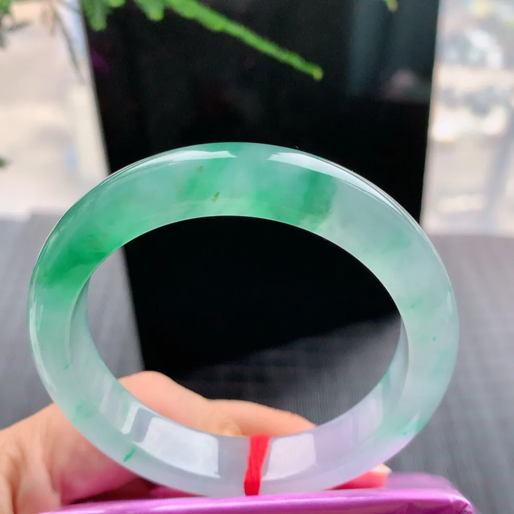 正圈冰玻阳绿 无瑕 尺寸:54.1/12/8.5 种色俱佳