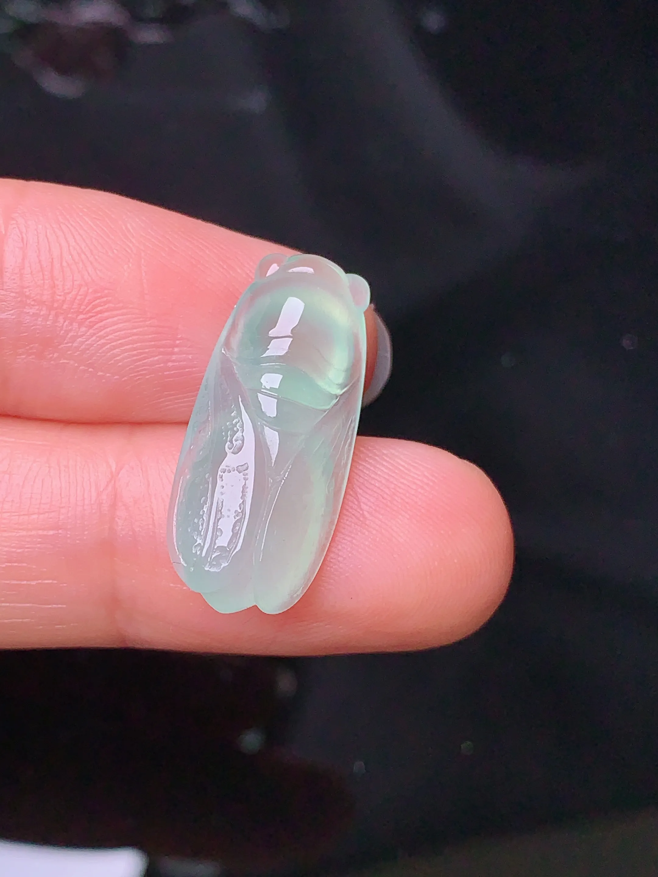 冰种金蝉吊坠 玉质细腻 色泽清新艳丽 整体尺寸22.3*10*5.5