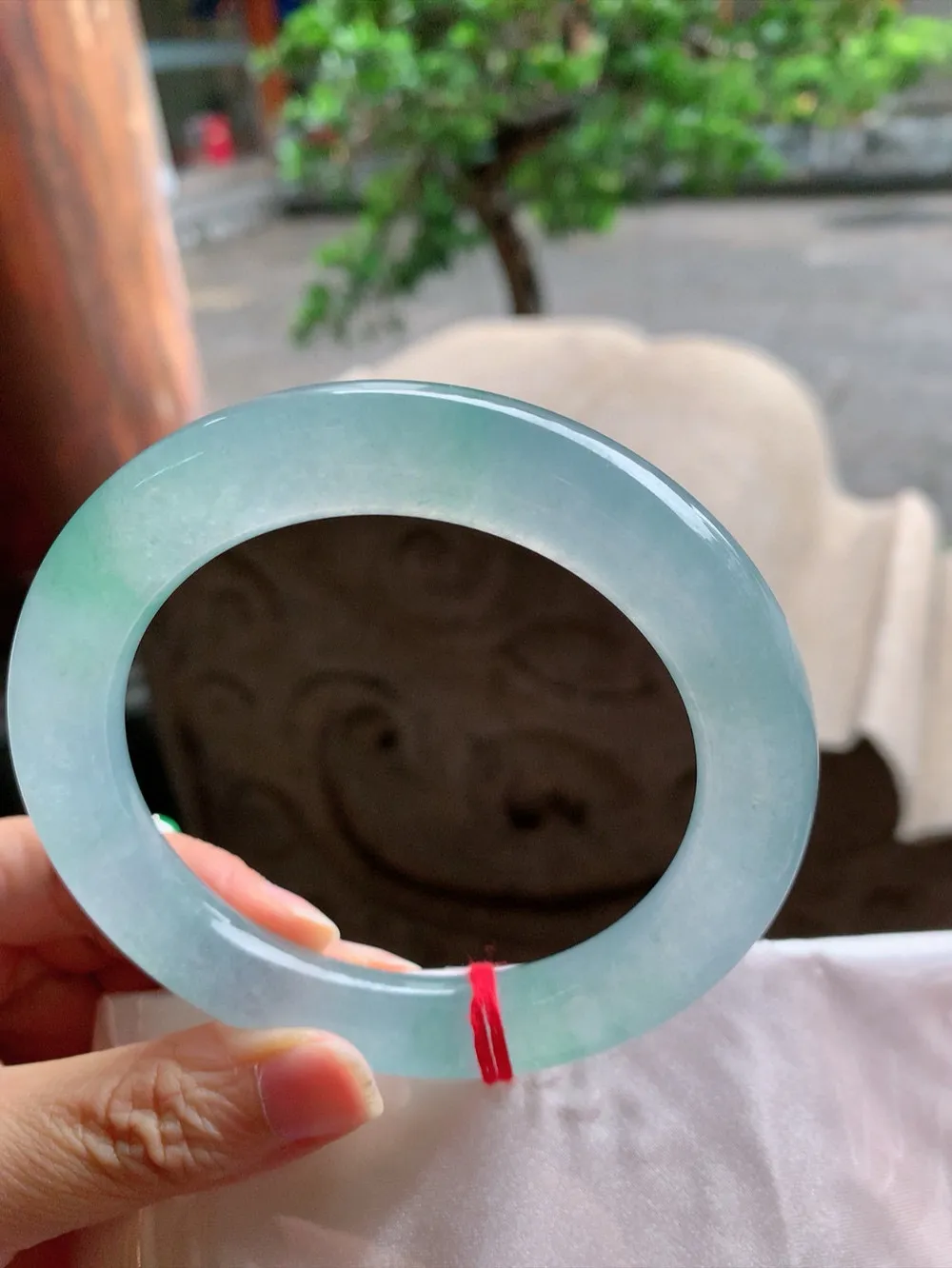 圆条冰玻阳绿 无瑕 尺寸:65.2/12.4 荧光闪闪 大圈口🥰🥰