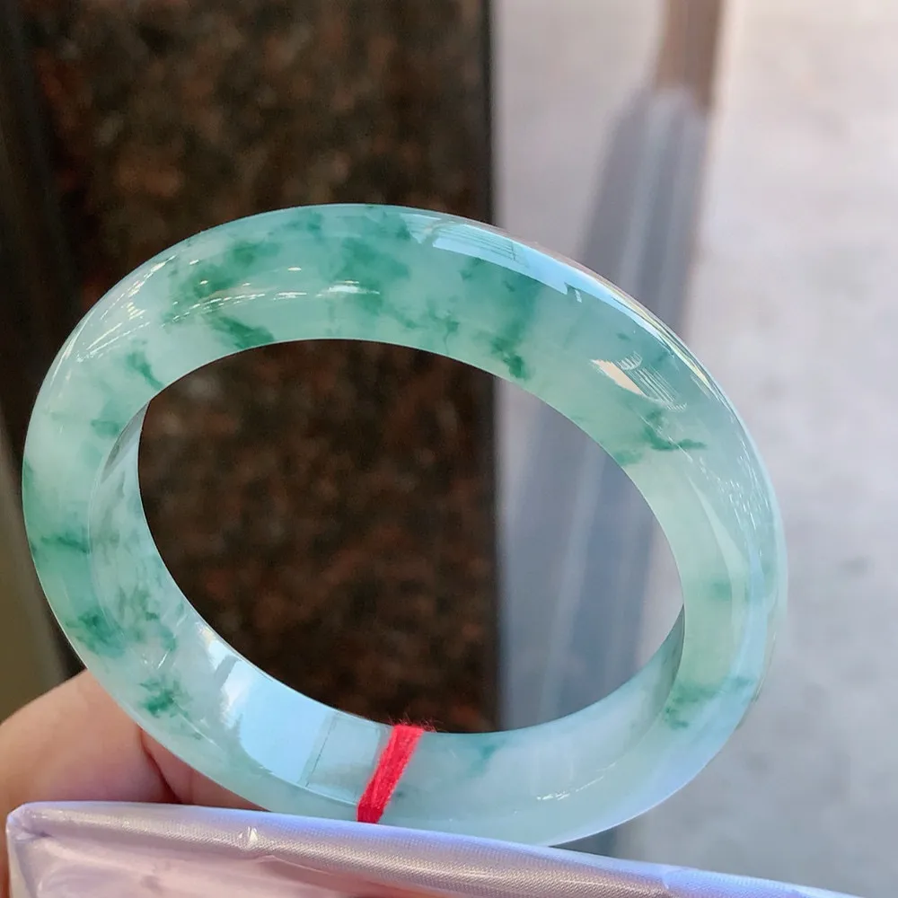 正圈高冰飘花 无瑕 尺寸:57.4/12.5/9.1 花美 种水好