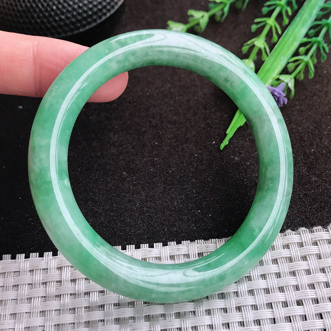 天然a货翡翠55/9.5/9.8老坑精美温润满绿圆条手镯翡翠玉镯美人镯