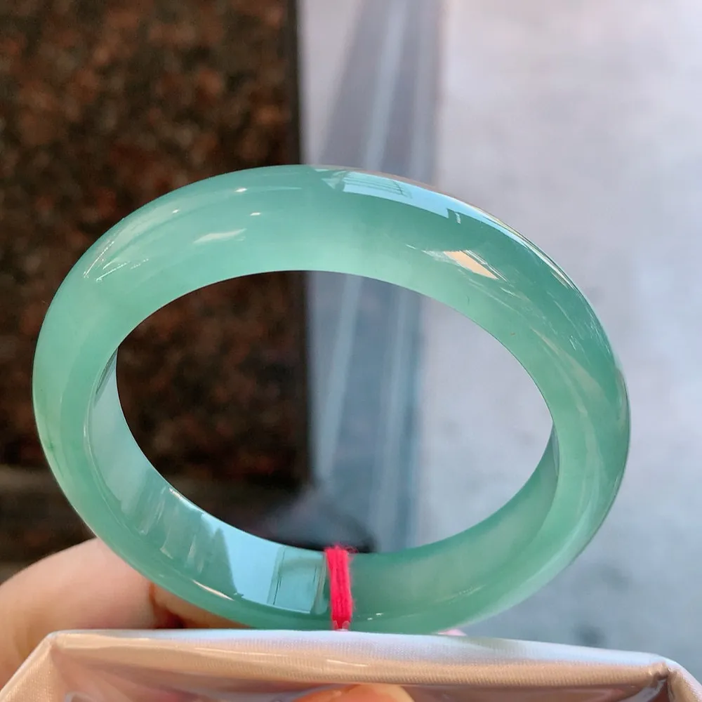 正圈冰玻蓝绿 无瑕 尺寸:54.6/12/8.3 种色俱佳