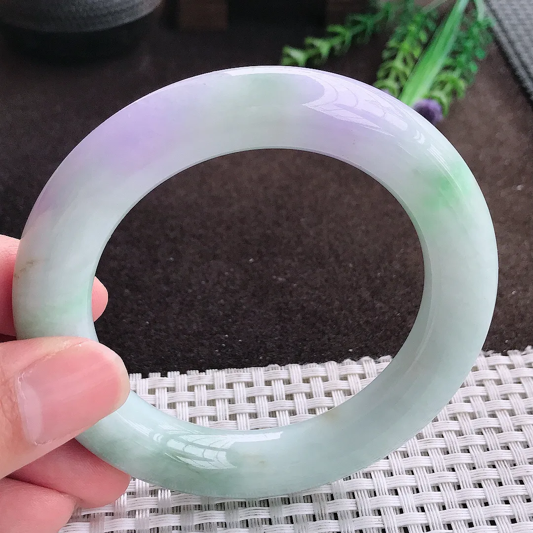 自然光57/12.5老坑精美温润春带彩胖圆条手镯翡翠玉镯美人镯