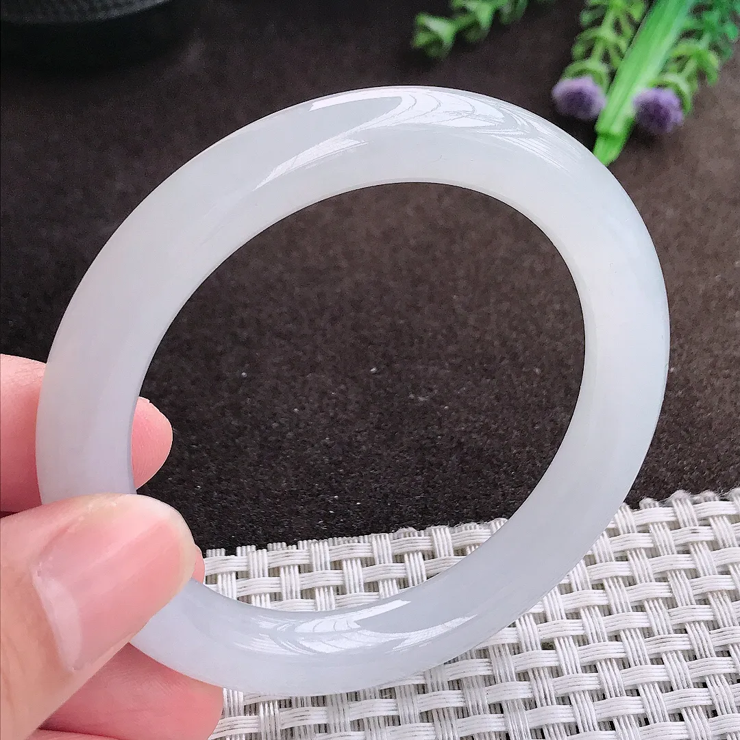 自然光54.5/9.5老坑冰胶水灵白月光圆条手镯翡翠玉镯美人镯