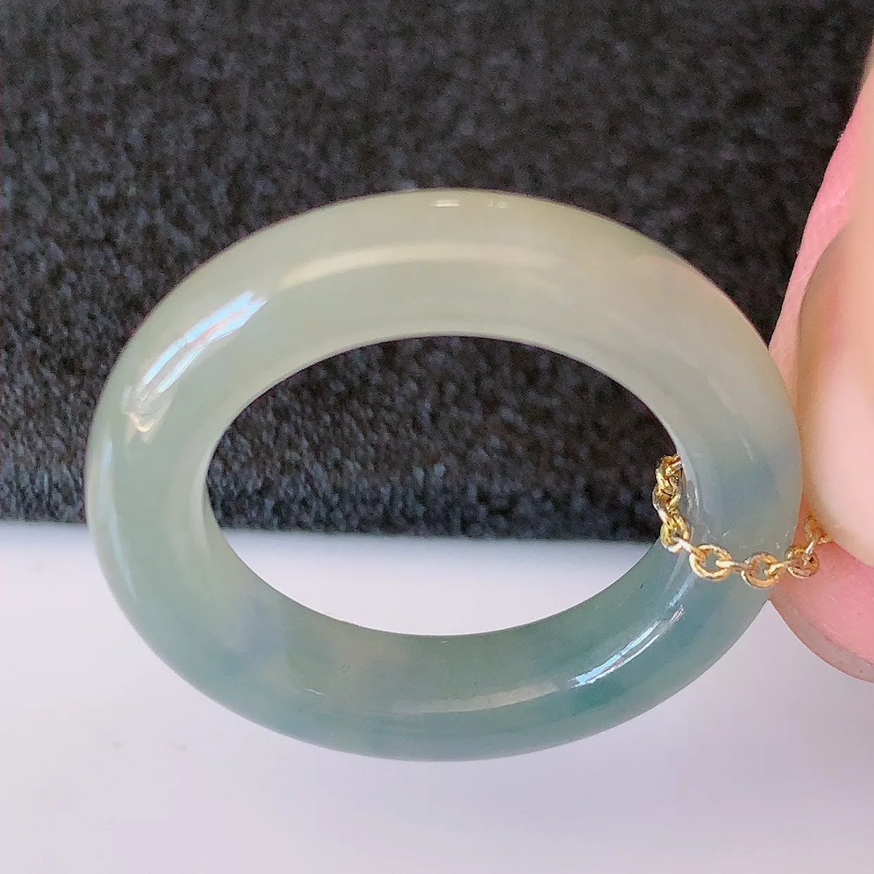 自然光实拍，17mm内径冰紫罗兰翡翠指环，玉戒指，玉质莹润，好精美好冰润的指环，14圈口，上手纤巧！#1.7尺寸17*4.6*4