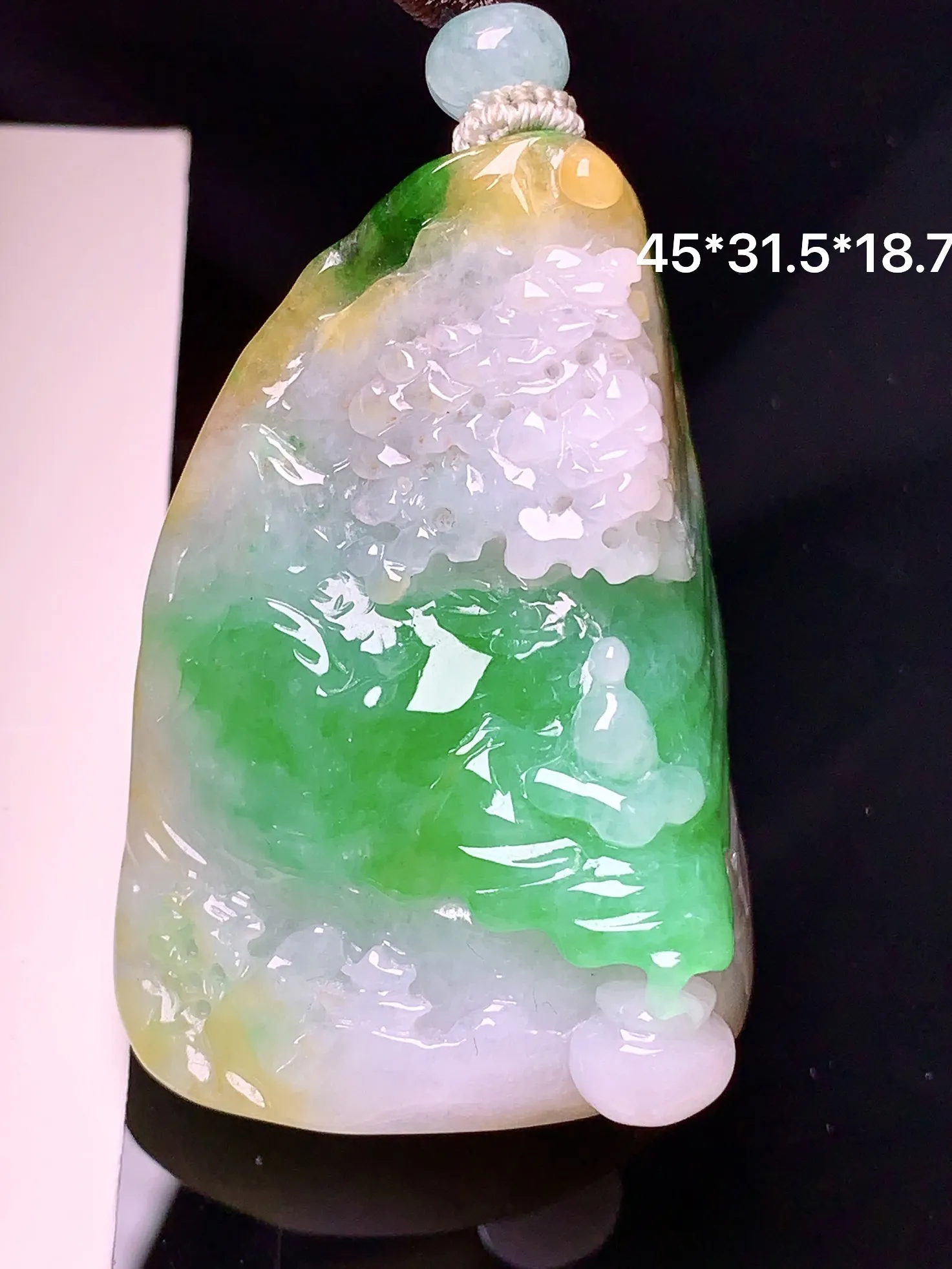 黄绿悟道吊坠 玉质细腻 色泽清新艳丽 整体尺寸45*31.5*18.7