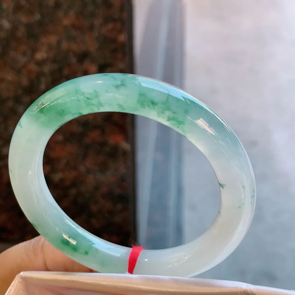 圆条冰飘花 无瑕 尺寸:54.1/10.2 花美