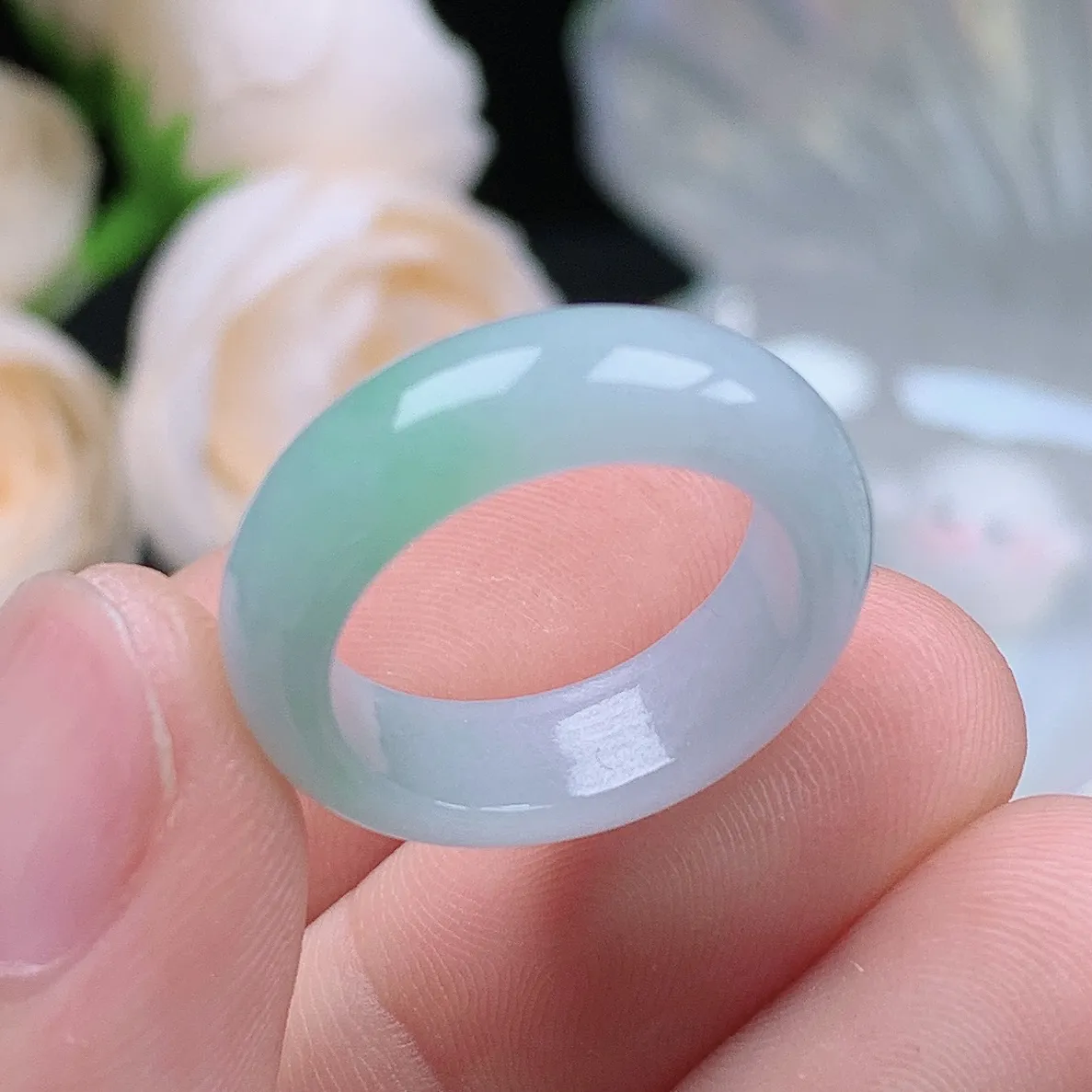 缅甸翡翠老坑种水润飘绿戒指玉指环  水润通透 尺寸：16.2-5.8-3.2mm 11-12号圈口2S