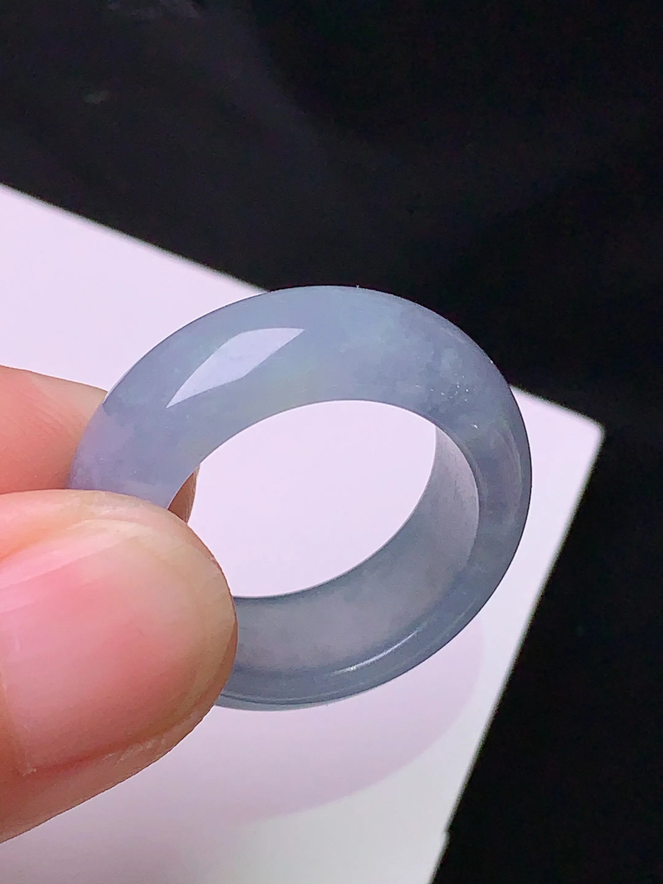 淡蓝指环 玉质细腻 色泽清新艳丽 圈口17 整体尺寸26.2*8.2*4.2