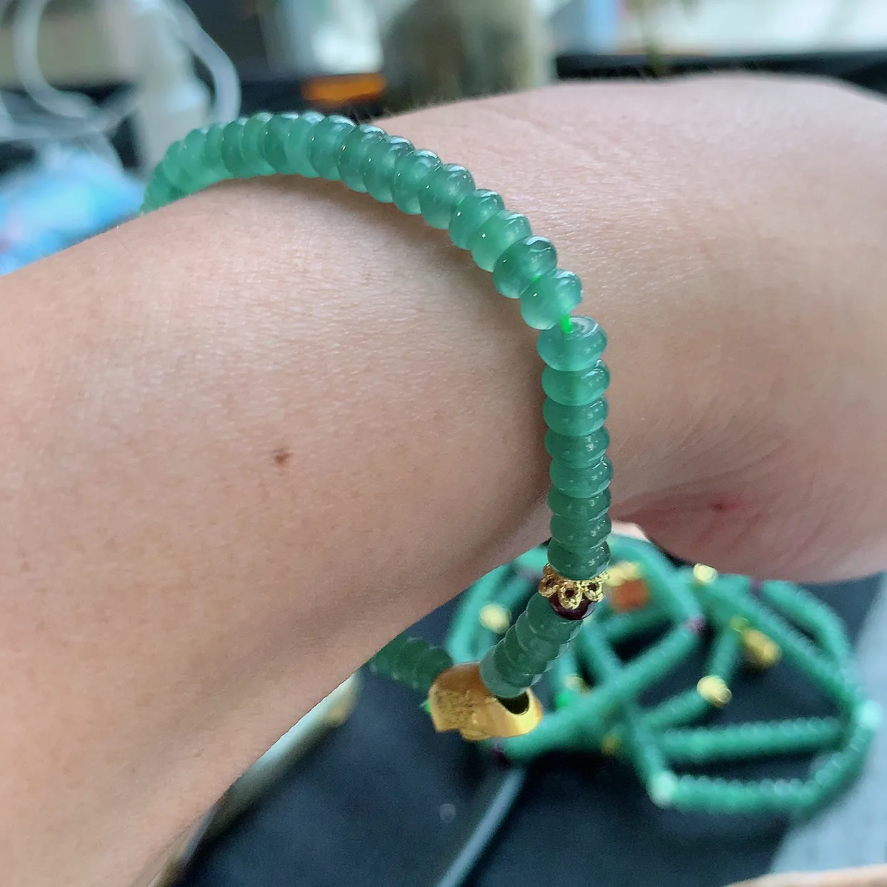 Zz天然翡翠冰晴水绿算盘珠手串 精美女生小手链diy珠串直径约5.5mm ,一串的价，配珠配件为装饰品