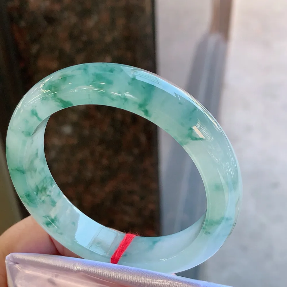 正圈高冰飘花 无瑕 尺寸:57.4/12.5/9.1 花美 种水好