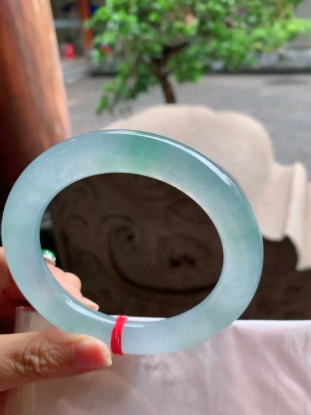 圆条冰玻阳绿 无瑕 尺寸:65.2/12.4 荧光闪闪 大圈口🥰🥰