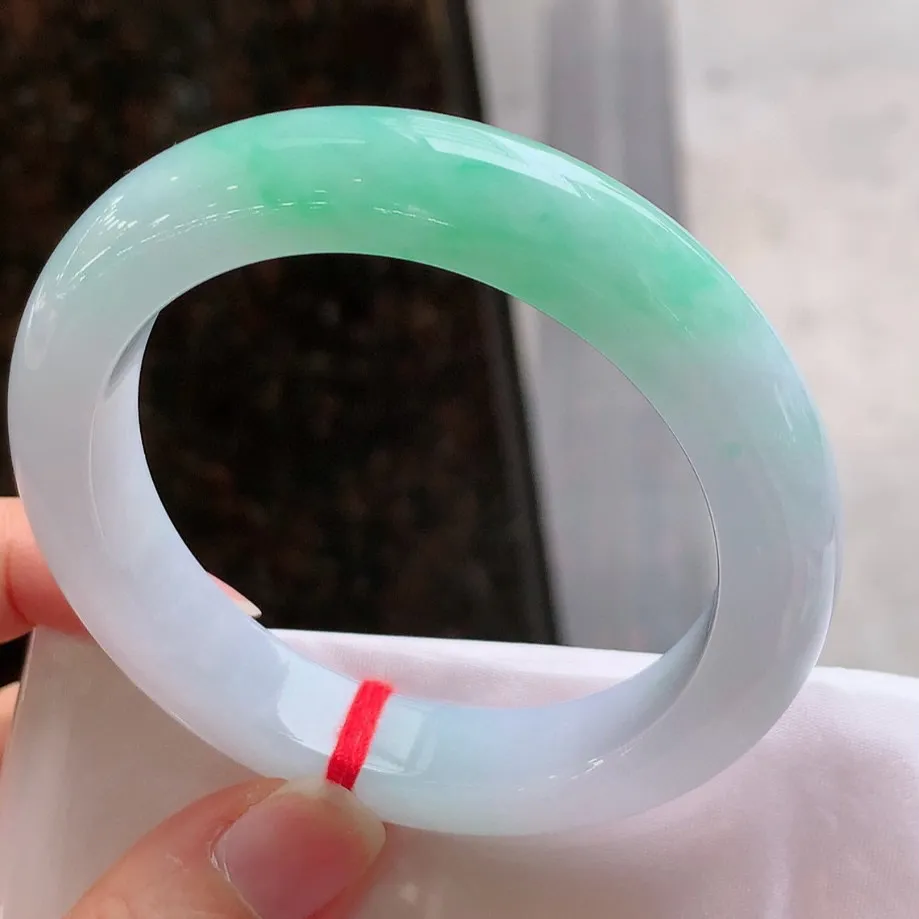 正圈冰春彩 无瑕 尺寸:56.1/12.3/9.5 超美