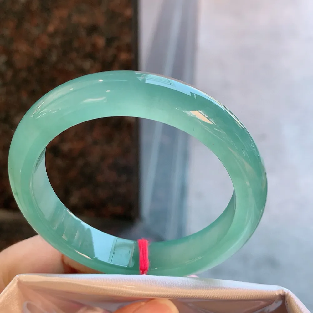 正圈冰玻蓝绿 无瑕 尺寸:54.6/12/8.3 种色俱佳