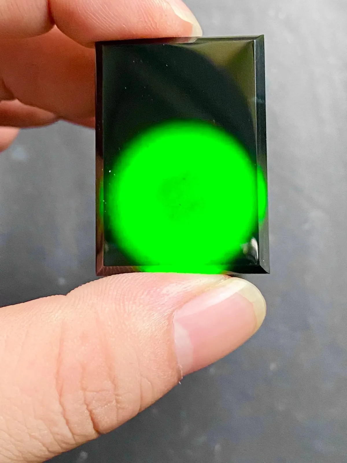 墨翠【平安无事牌】细腻干净，黑度极黑、性价比高，雕工精湛，打灯透绿‘