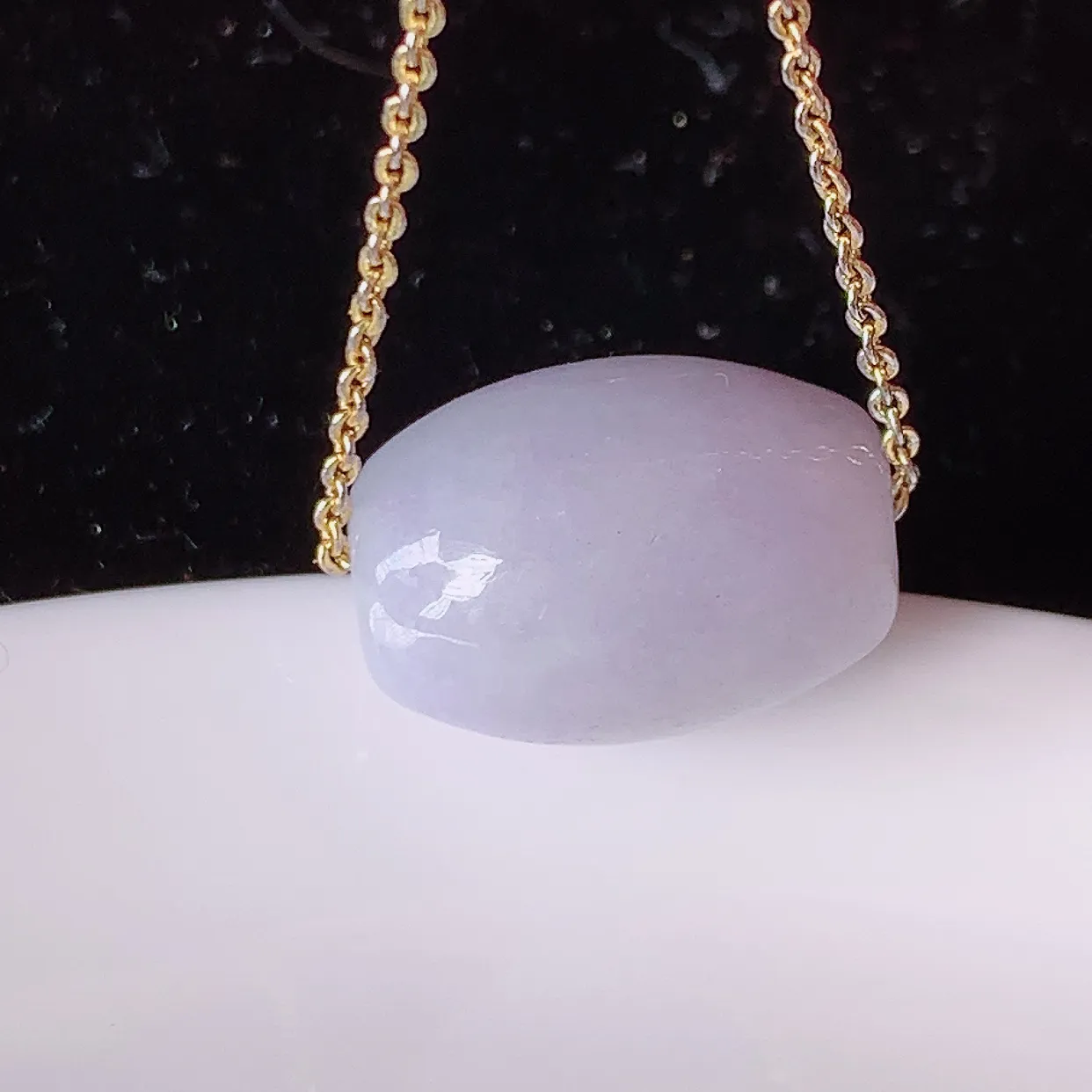 自然光实拍，冰润紫罗兰翡翠路路通吊坠，寓意好运连连，路路畅通，经典款式，财运滚滚，路路通，佩戴效果更好！配图银链子#05.7