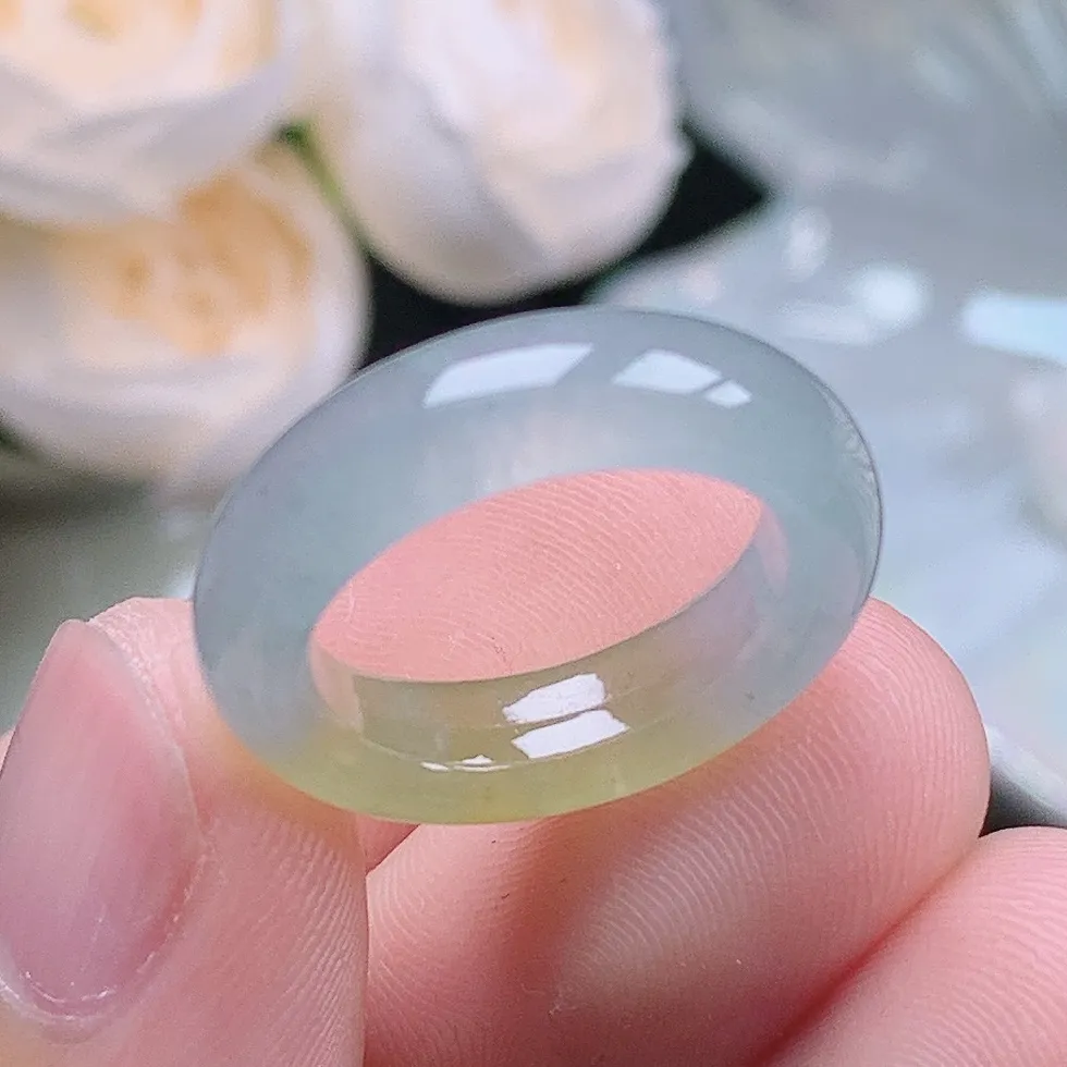 缅甸老坑冰种翡翠水润起胶冰黄翡戒指玉指环  水润通透 尺寸：16.2-5.6–3.8mm 11-12号圈口2S