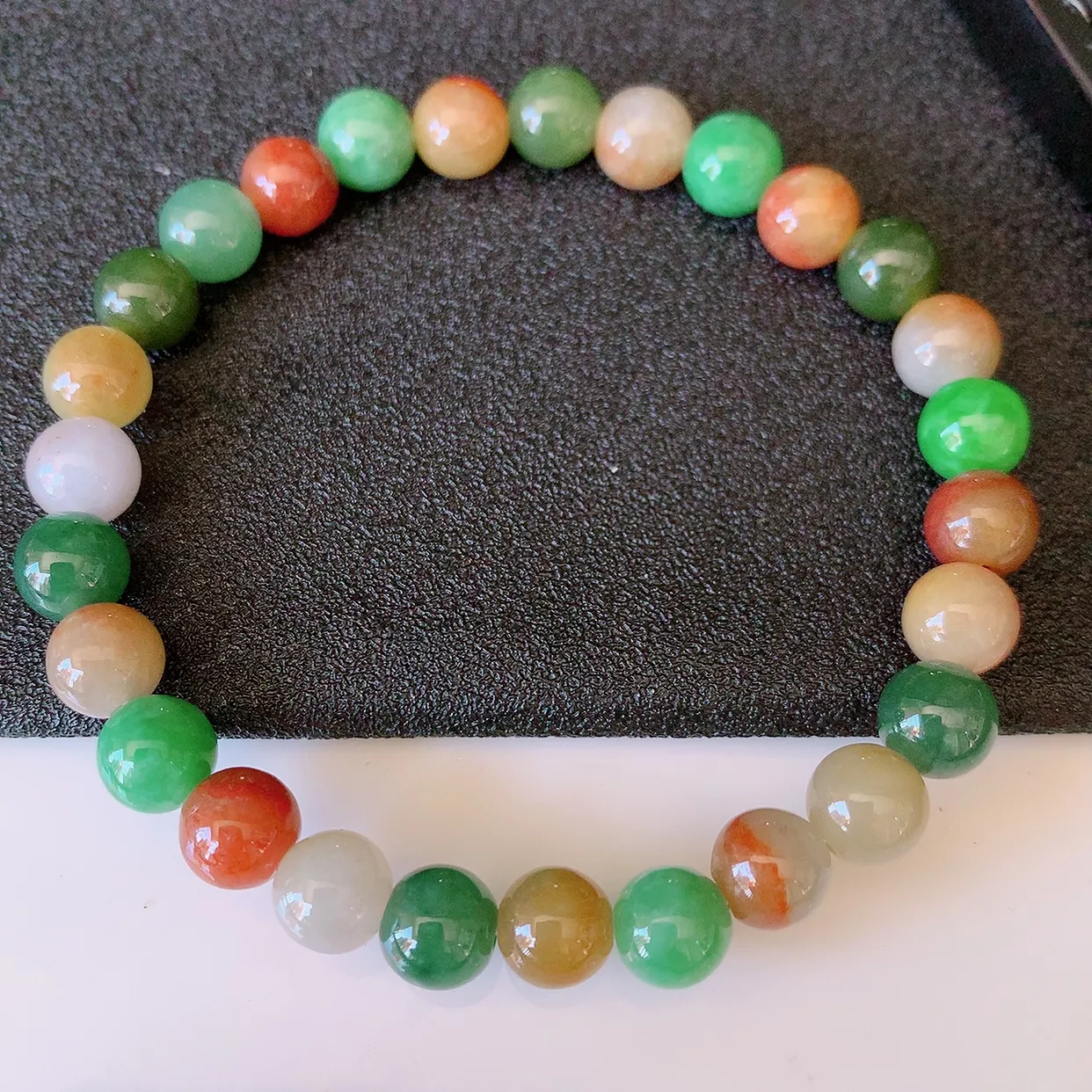 自然光实拍，冰润多宝翡翠手链，多彩翡翠手串，颜色丰富，料子细腻，高档大气，自戴送礼佳品！#46.7取一尺寸7mm