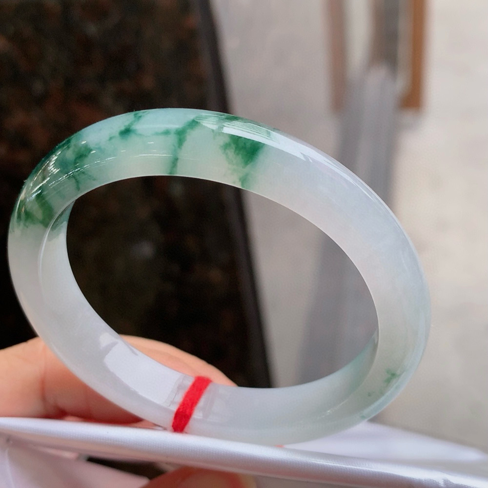 贵妃冰飘花 无瑕 尺寸:52.6/45.8/10/7.5 花美