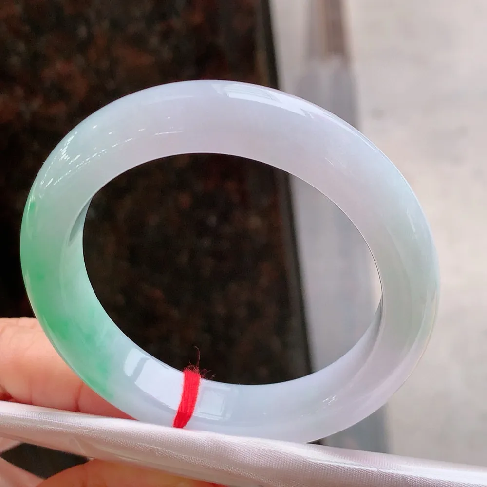 正圈冰春彩 无瑕 尺寸:56.1/12.3/9.5 超美