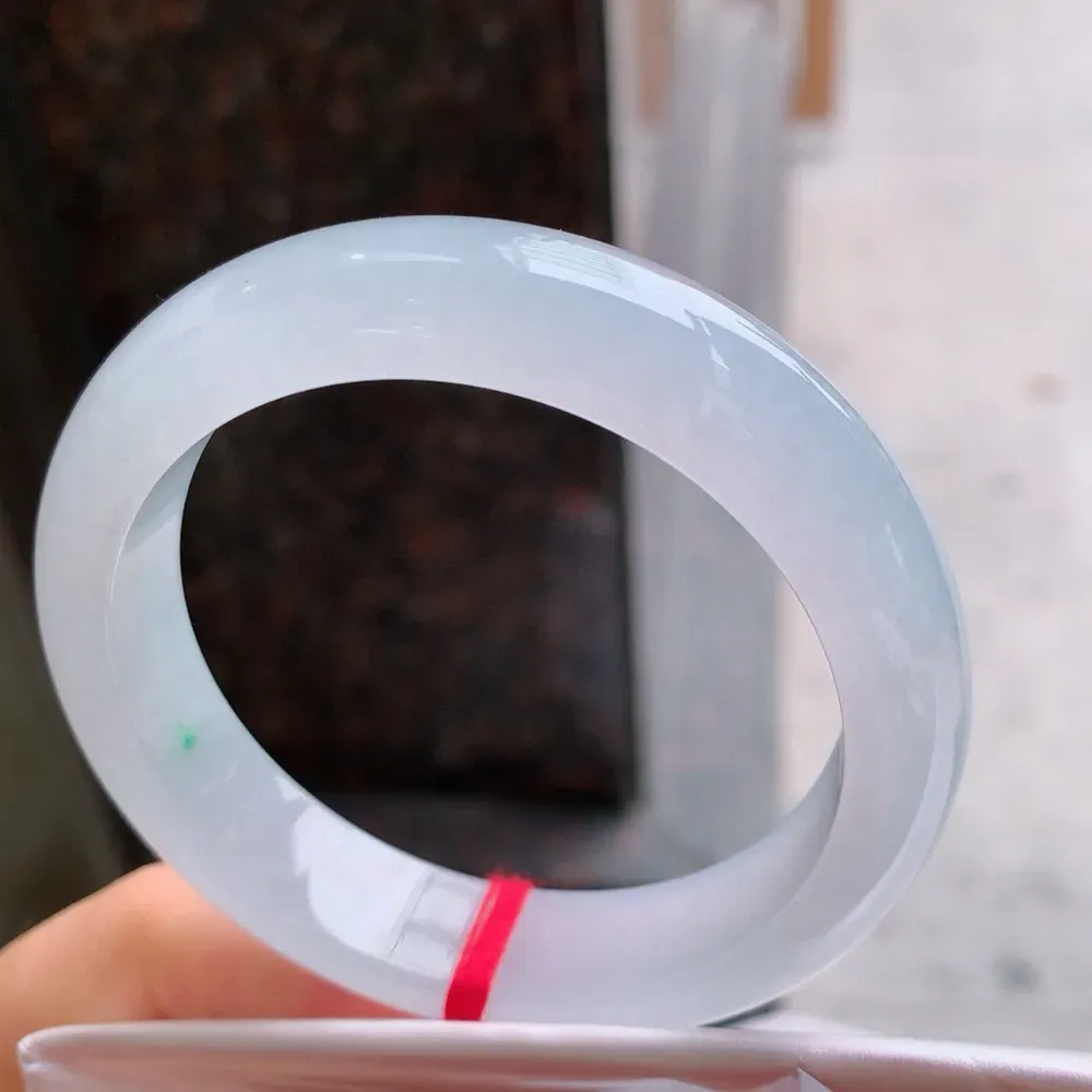 正圈高冰种 无瑕 尺寸:57.1/14/8.8 荧光闪闪🥰🥰