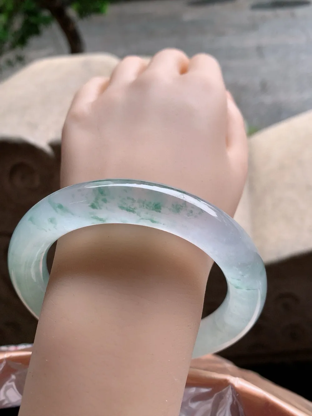 圆条玻璃中绿花 无瑕 尺寸:64.7/12.7 大圈口 起刚光