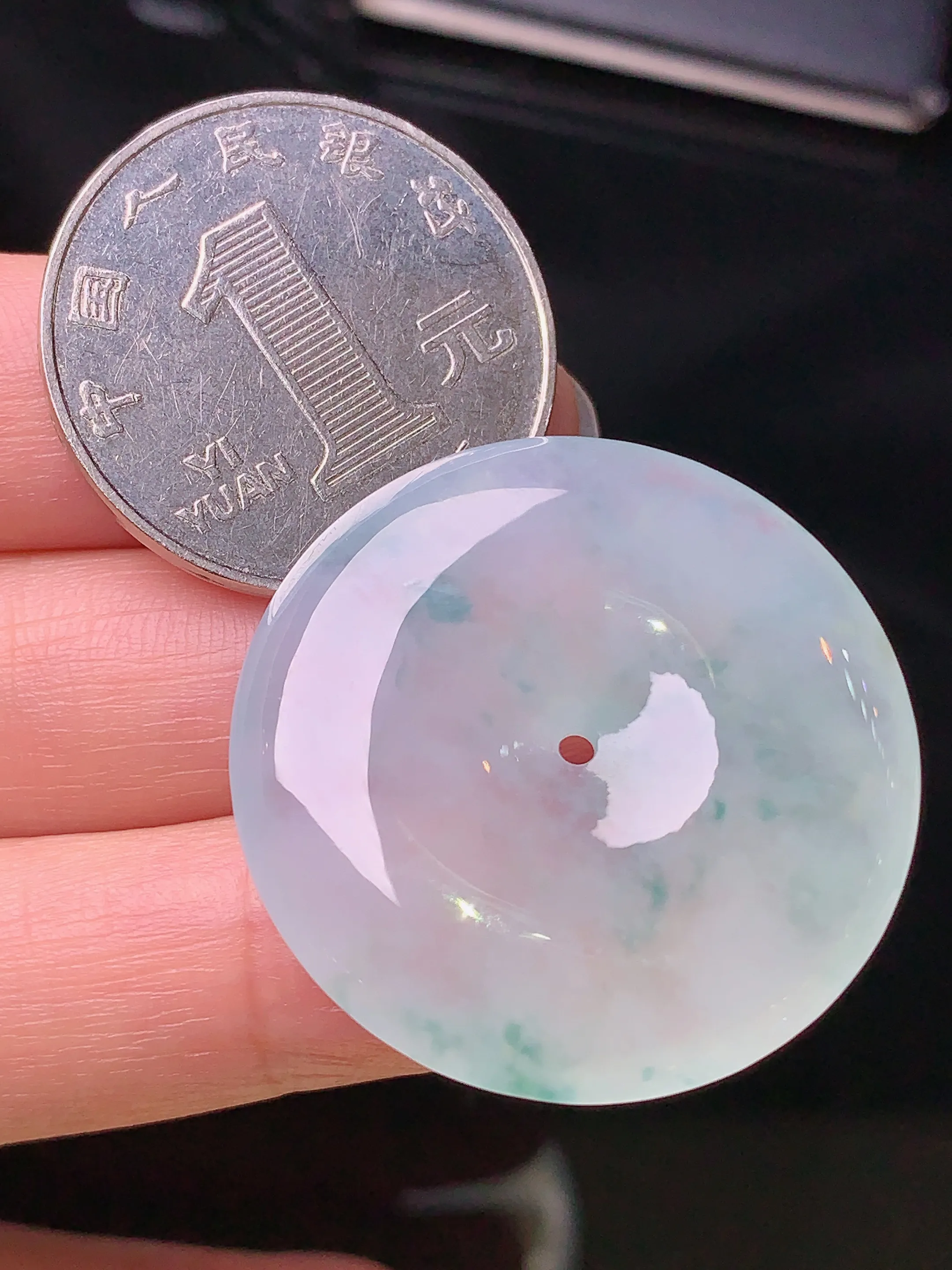 冰种平安扣吊坠 玉质细腻 色泽清新艳丽 整体尺寸31.2*5.8