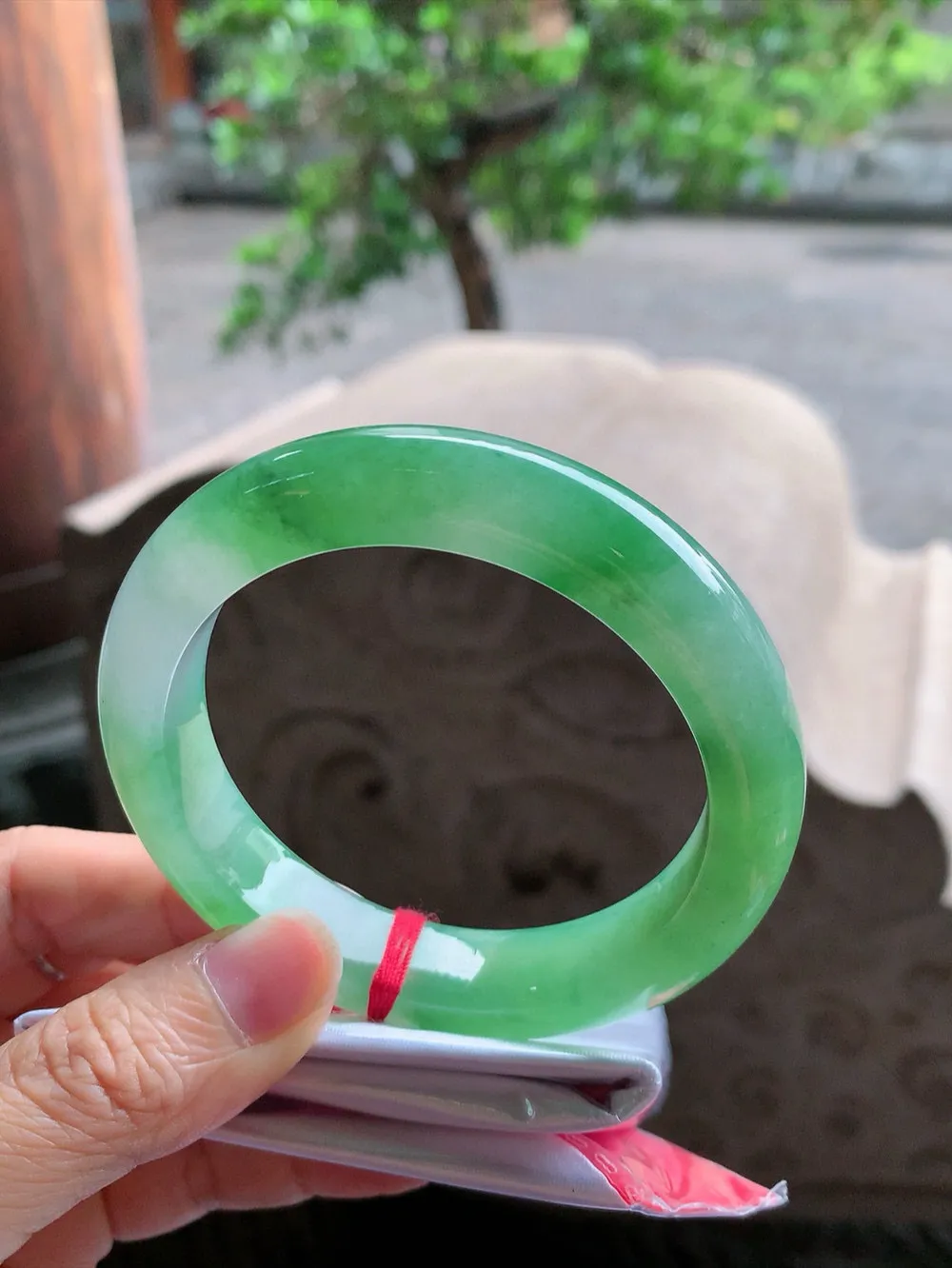 正圈高冰阳绿 无瑕 尺寸:58.3/12.4/9.4 种色俱佳