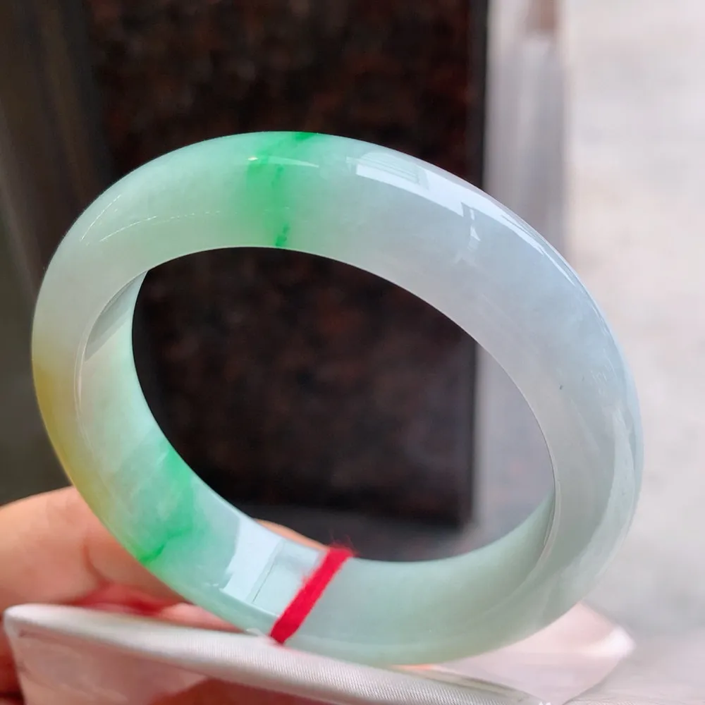 正圈冰黄加绿 无瑕 尺寸:56.1/14.4/8.7 超值🥰🥰