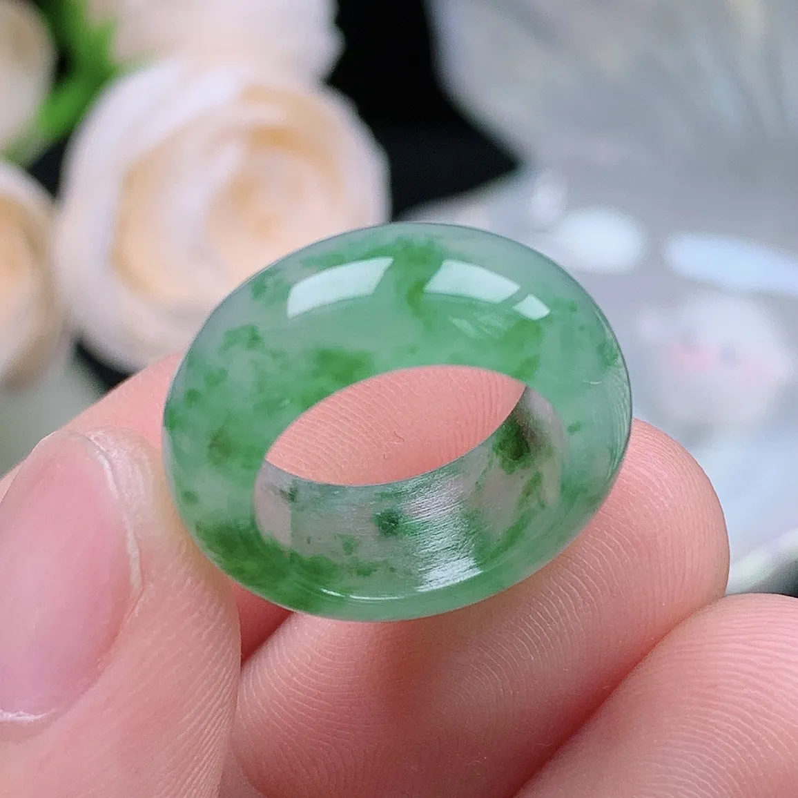 缅甸翡翠老坑冰种水润起胶飘阳绿戒指玉指环小跑环 水润通透 尺寸：14.3-7.9-3.7mm 6号圈口2S