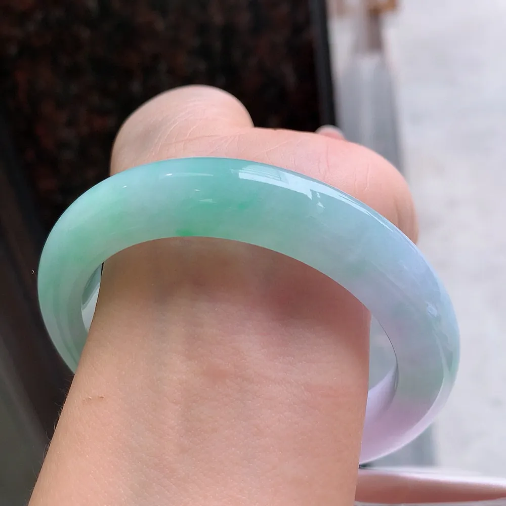 正圈满色冰春彩 无瑕 尺寸:59.5/12.5/10 色好