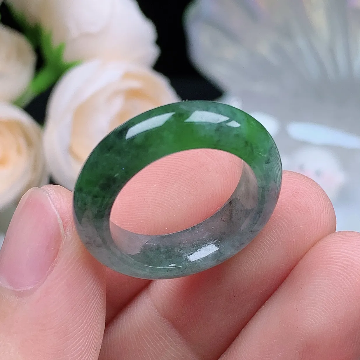 缅甸翡翠老坑种水润起胶乌鸡飘阳绿戒指玉指环  水润通透 尺寸：18.4-6.8-4.1mm 18号圈口2S