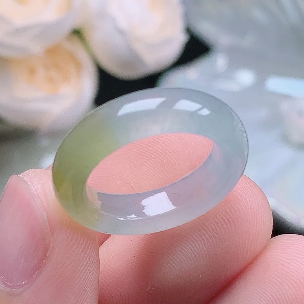 缅甸老坑冰种翡翠水润起胶冰黄翡戒指玉指环  水润通透 尺寸：16.2-5.6–3.8mm 11-12号圈口2S