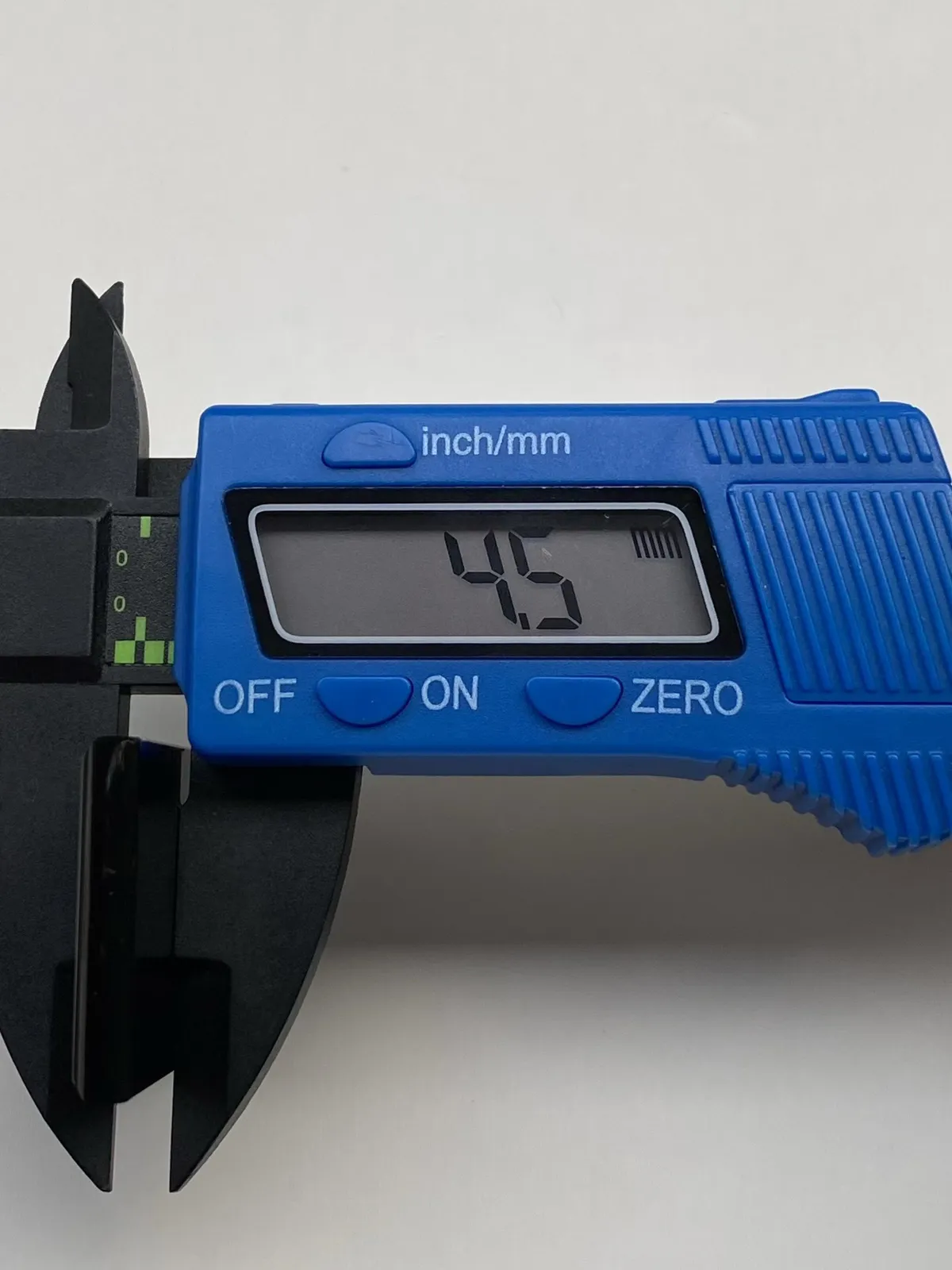 墨翠【平安无事牌】细腻干净，黑度极黑、性价比高，雕工精湛，打灯透绿‘