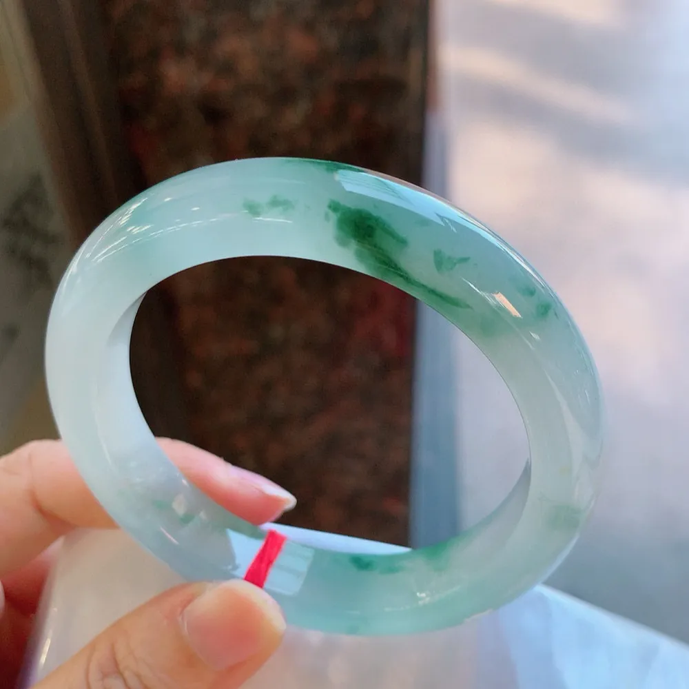 正圈冰玻飘花 无瑕 尺寸:59.3/12.4/10.1 花美 种水好🥰🥰