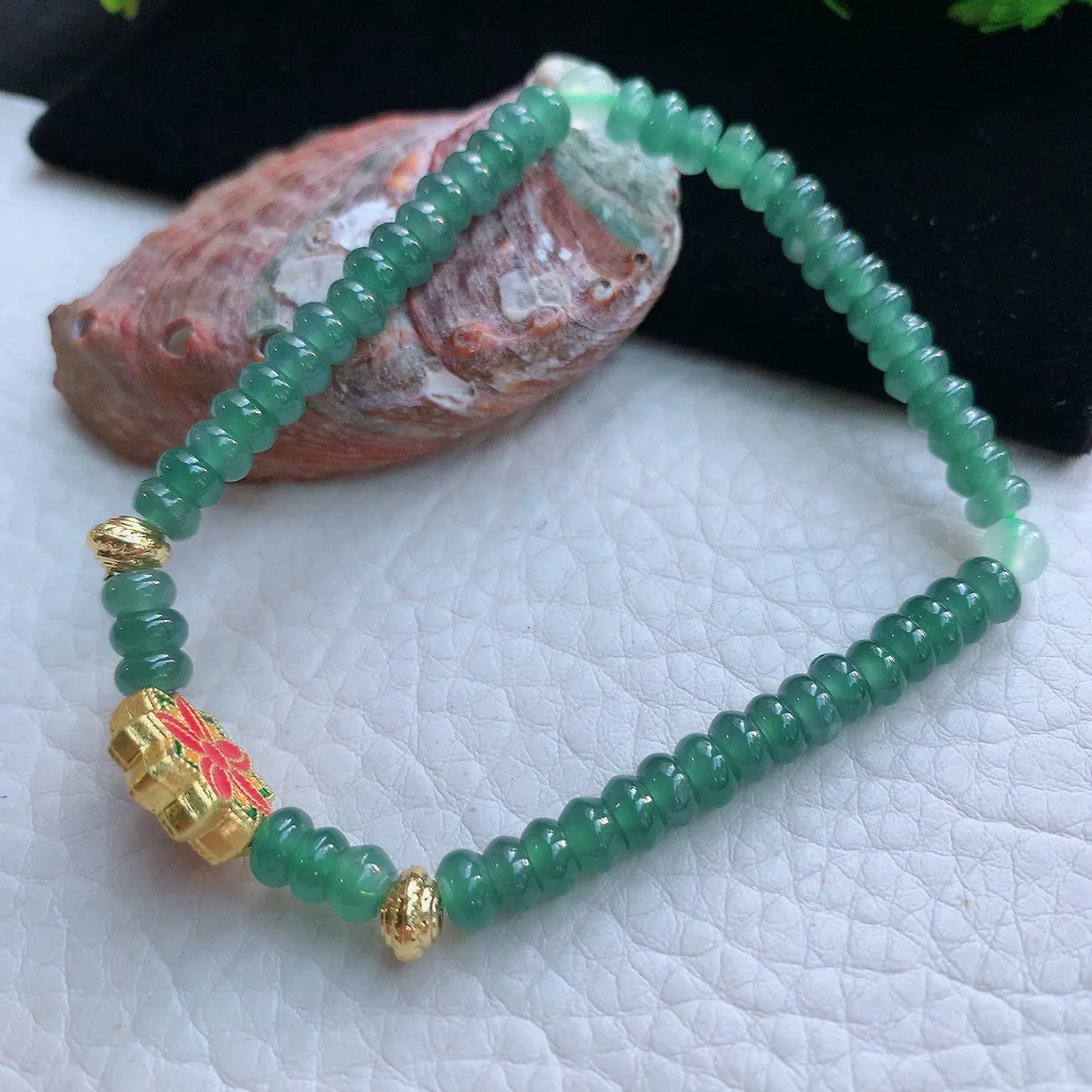 Zz天然翡翠冰晴水绿算盘珠手串 精美女生小手链diy珠串直径约5.5mm ,一串的价，配珠配件为装饰品