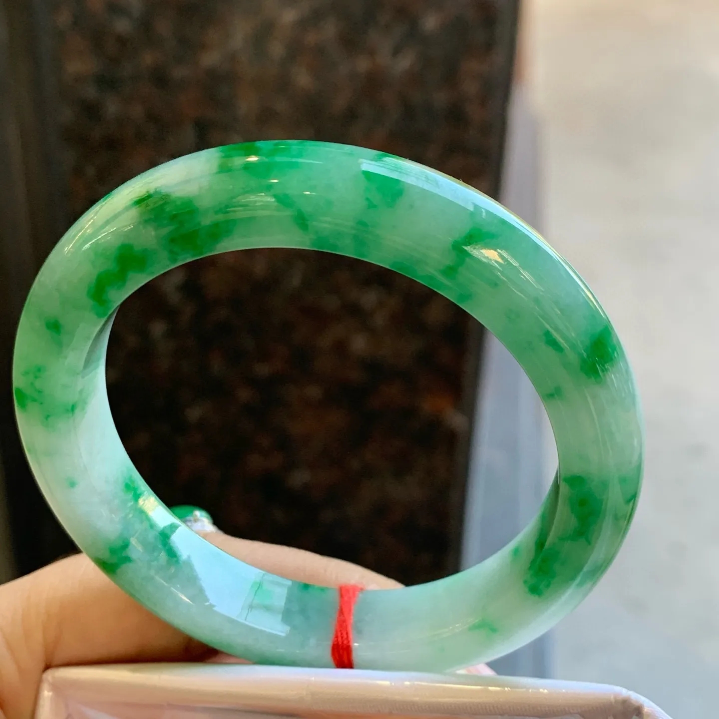 正圈满圈辣绿 无瑕 尺寸:56.5/11.2/9.2 色好🥰🥰